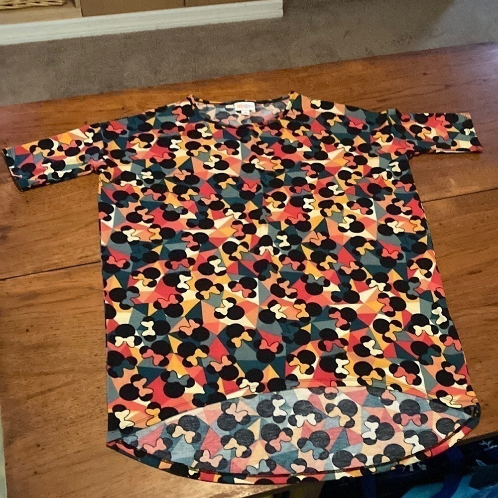 Lularoe Womans Size XS Minnie Mouse Top, Very Colorful. DISNEY.